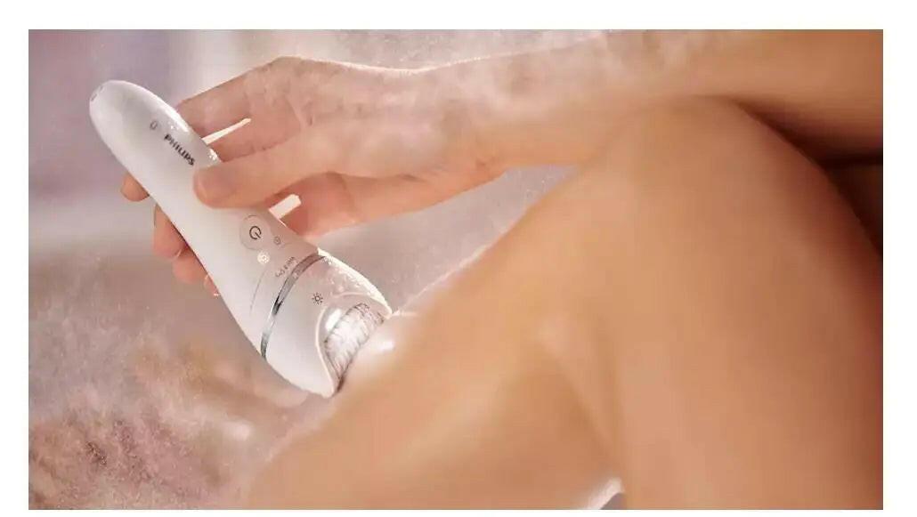 Depilator Philips Seria 8000 BRE710/00.