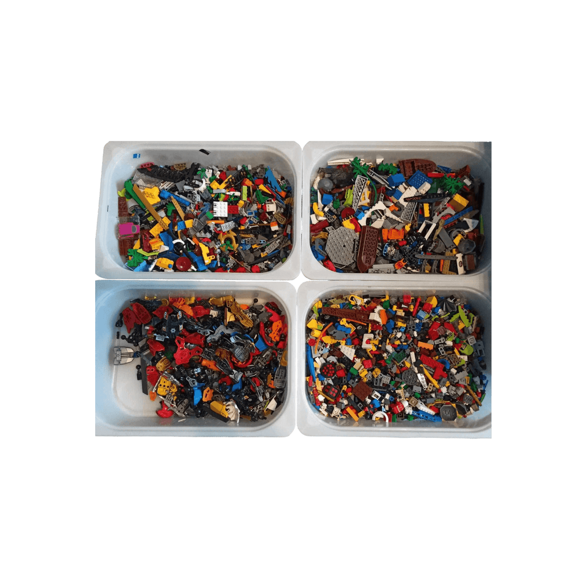 Wymieszane klocki LEGO.